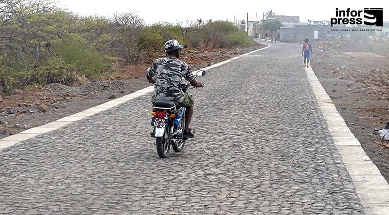 PORTO NOVO: MORADORES DA CASA DE MEIO QUER ESTRADA ILUMINADA