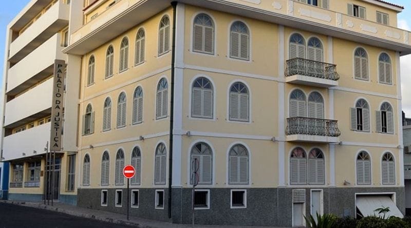 SUSPEITO DE ROUBOS OBRIGADO A APRESENTAÇÕES PERIÓDICAS