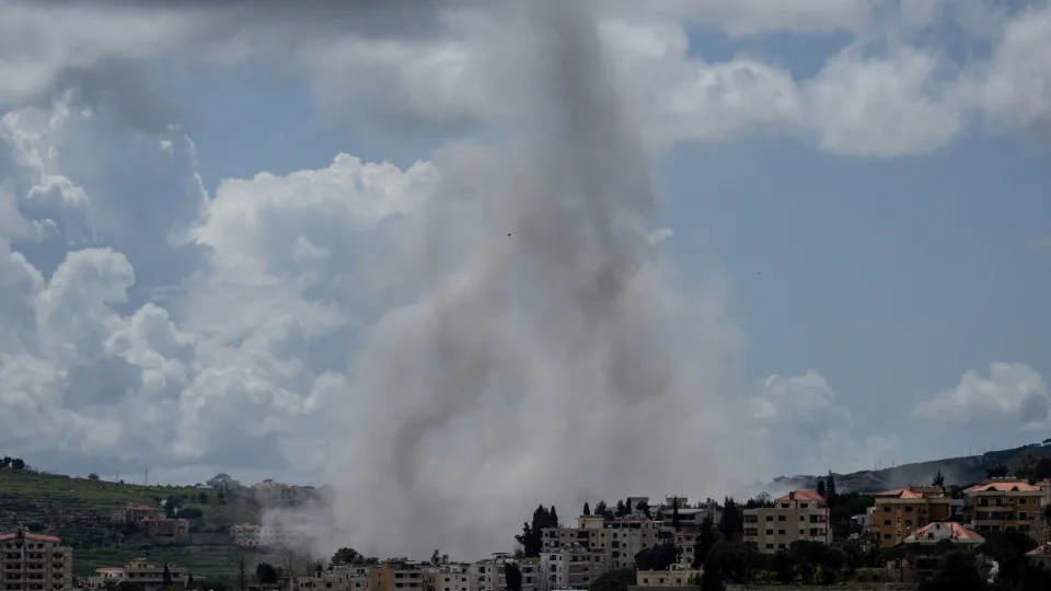 LÍBANO REGISTA 182 MORTOS E 890 FERIDOS POR VAGA DE ATAQUES ISRAELITAS