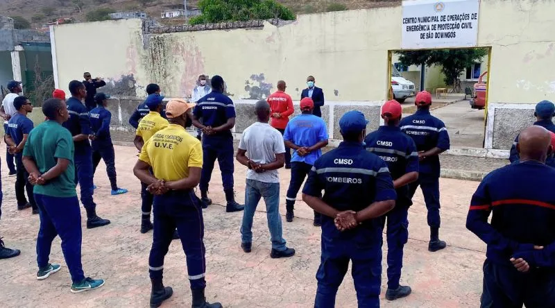 SÃO DOMINGOS: SINDICATO ALERTA PARA “GRAVE SITUAÇÃO DOS BOMBEIROS MUNICIPAIS” E “ESTADO DE DEGRADAÇÃO” DAS INSTALAÇÕES
