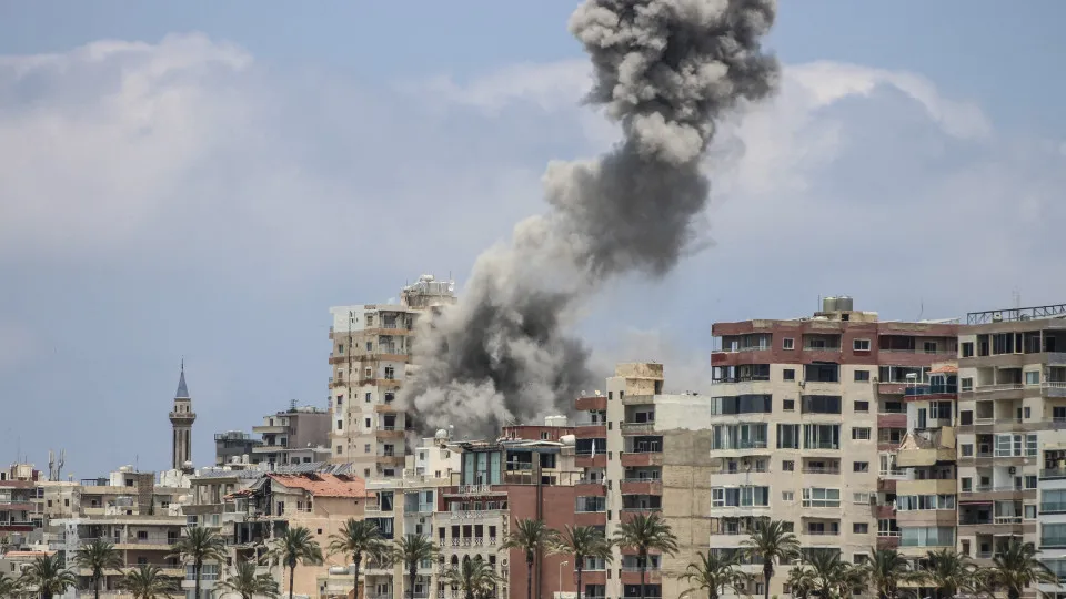 LÍBANO E ISRAEL INTERROMPEM NEGOCIAÇÕES APÓS ATAQUE ISRAELITA