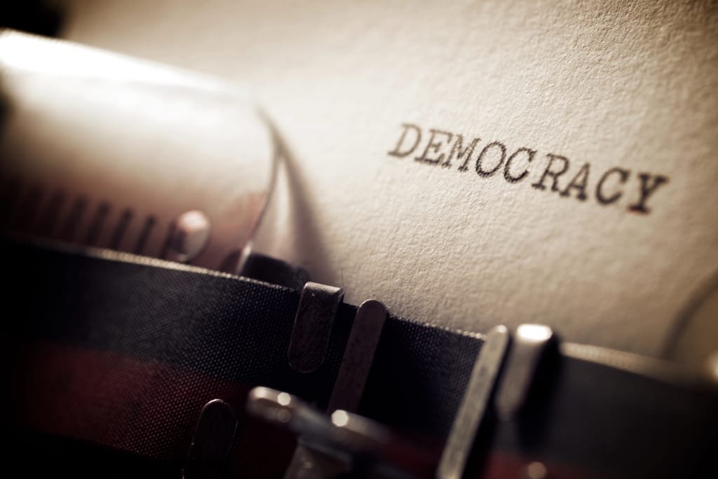 CV ENTRE OS MELHORES EM DEMOCRACIA NO ESPAÇO LUSÓFONO