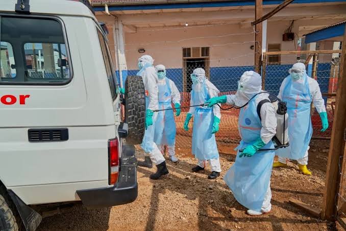 NÚMERO DE MORTOS DEVIDO AO ÉBOLA ULTRAPASSA OS 3.300 NA RDCONGO