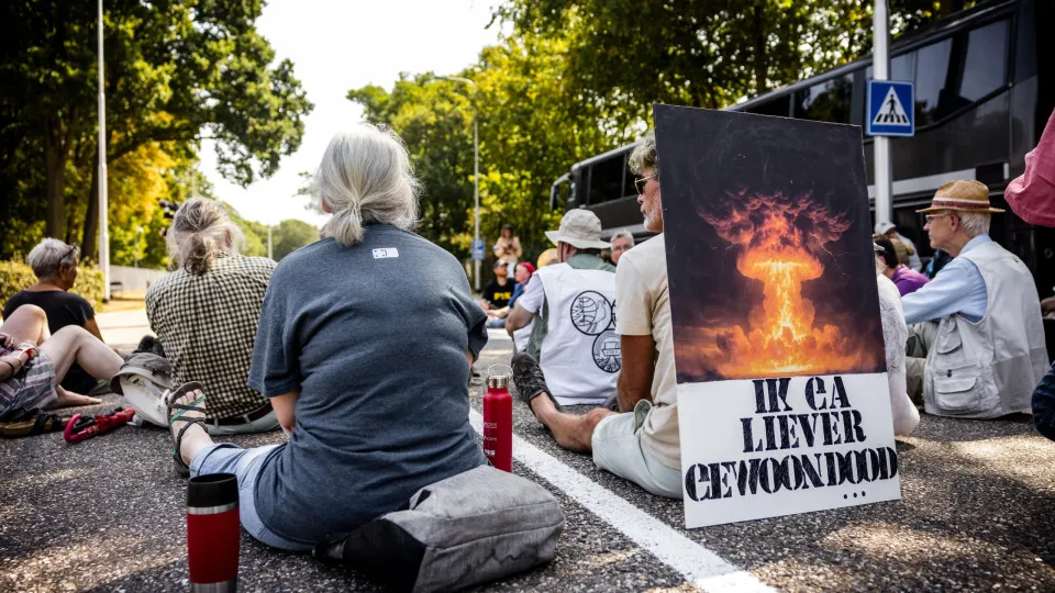 EX-PRESIDENTES DA ASSEMBLEIA GERAL DA ONU ALERTAM PARA ESCALADA NUCLEAR